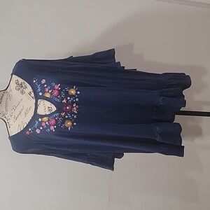 NWT Absolutely Famous Woman's cold Shoulder Ruffle Sleeve & Hem  3X